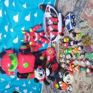 Ryan's world lot - Giant Boss Mode Panda - Ultimate Red Titan - Figures